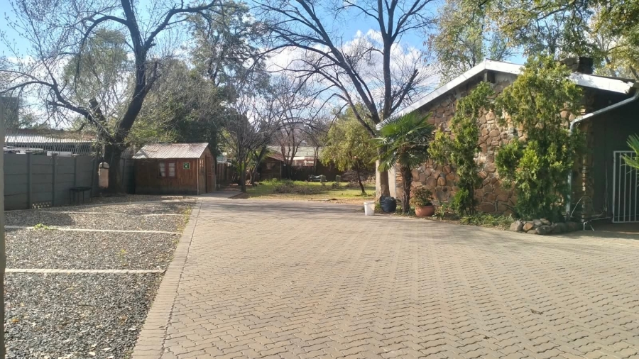 16 Bedroom Property for Sale in Universitas Free State